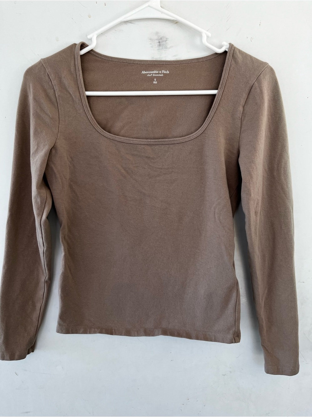 Abercrombie & Fitch Women’s Long Sleeve Scoop Neck Top - Brown Taupe